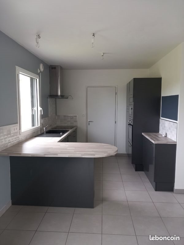 Maison à louer, 105m², Guénin