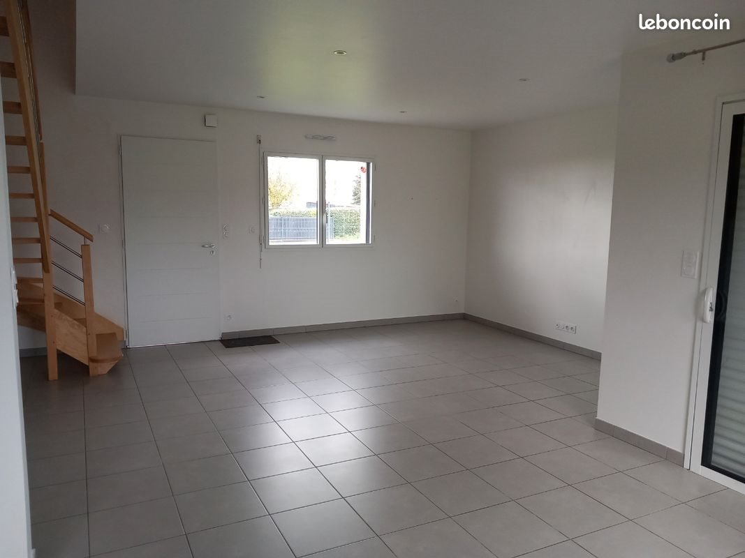 Maison à louer, 105m², Guénin