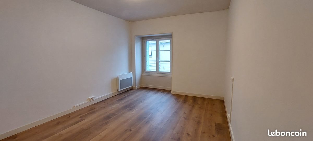 Maison à louer, 60m², Montournais