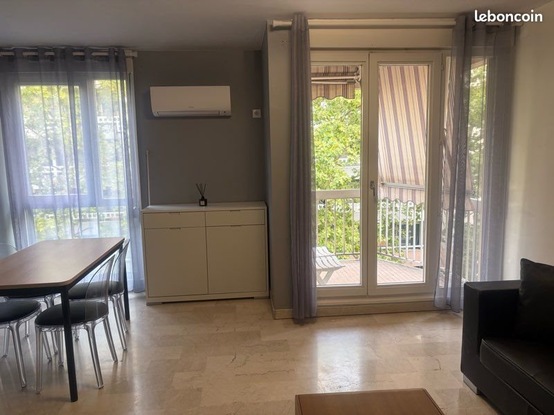 Appartement à louer, 56m², Lyon 8ème