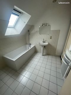 Maison à louer, 82m², Guignen