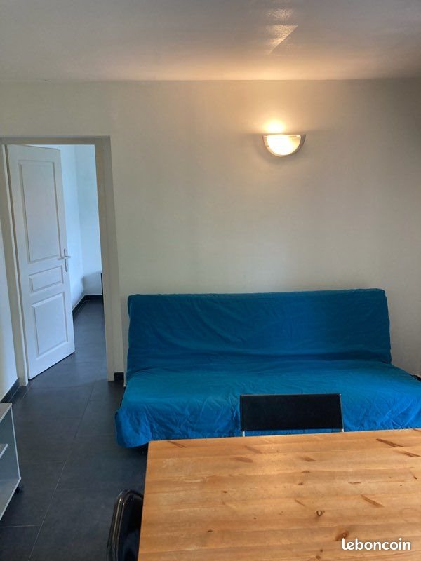 Appartement à louer, 43m², Rougiers