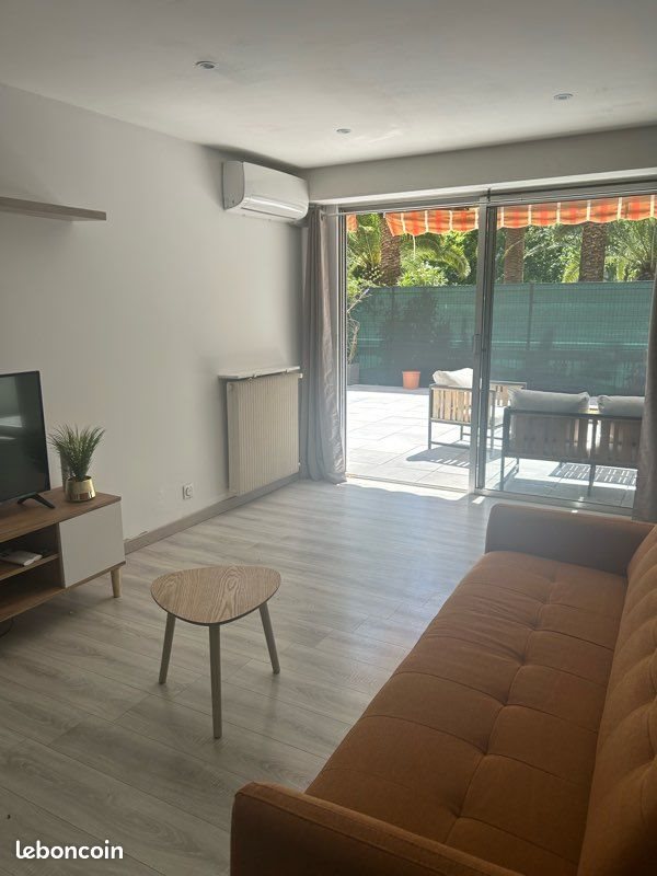 Appartement à louer, 54m², Vallauris