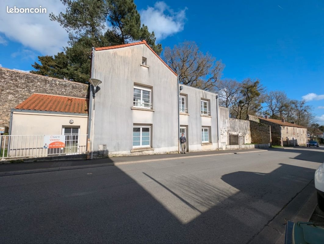 Maison à louer, 74m², Nesmy