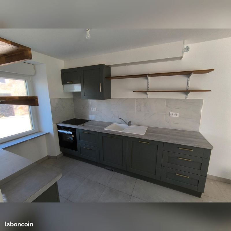 Maison à louer, 84m², Couville
