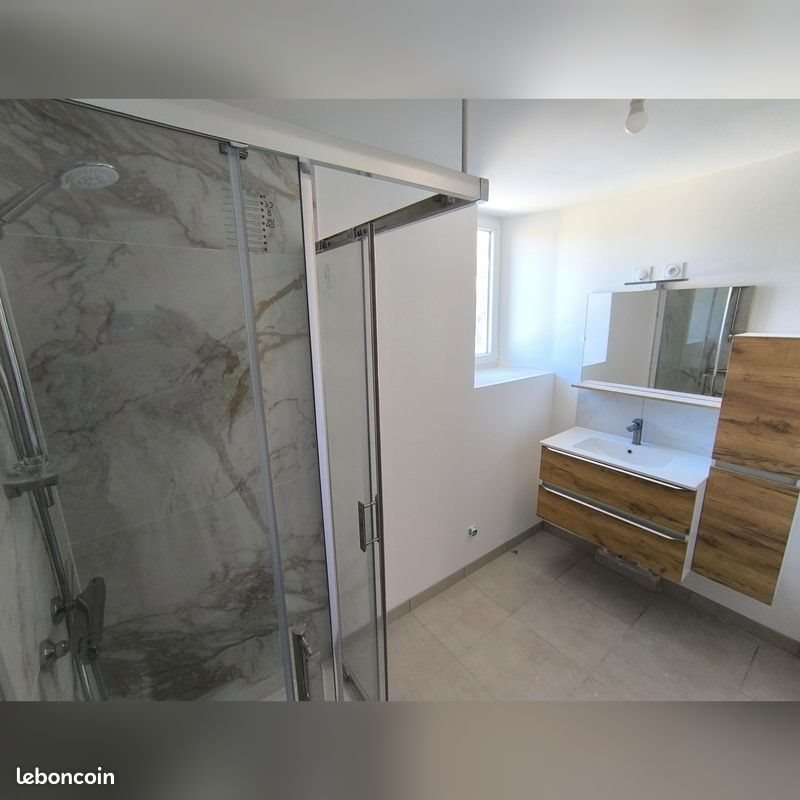Maison à louer, 84m², Couville