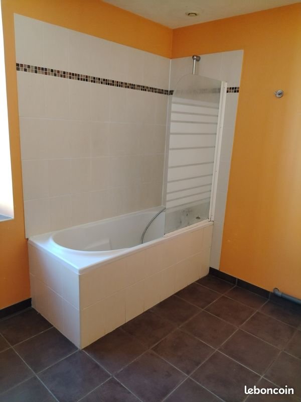 Maison à louer, 50m², Léré