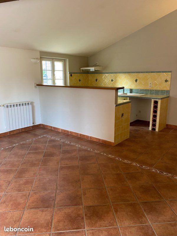 Appartement à louer, 65m², Mirabel-aux-Baronnies