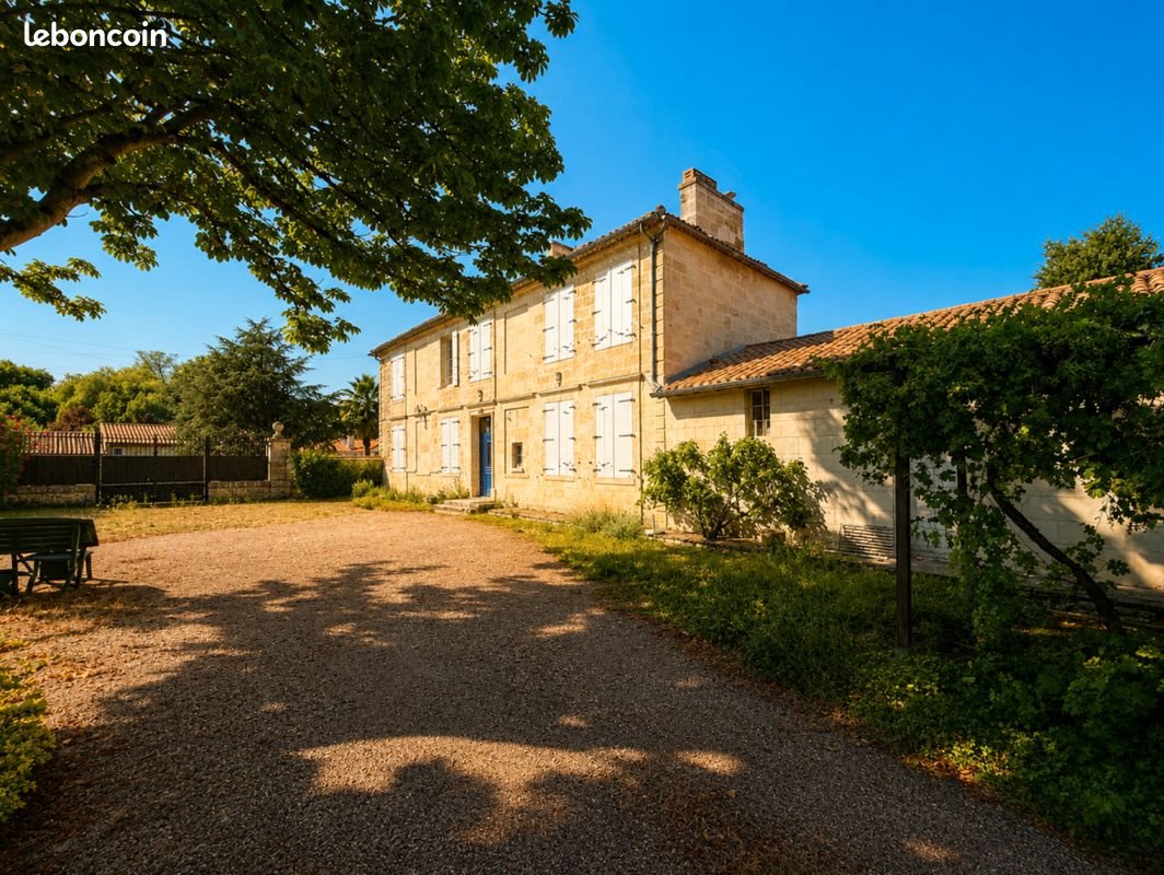 Maison à vendre, 450m², Saint-Louis-de-Montferrand