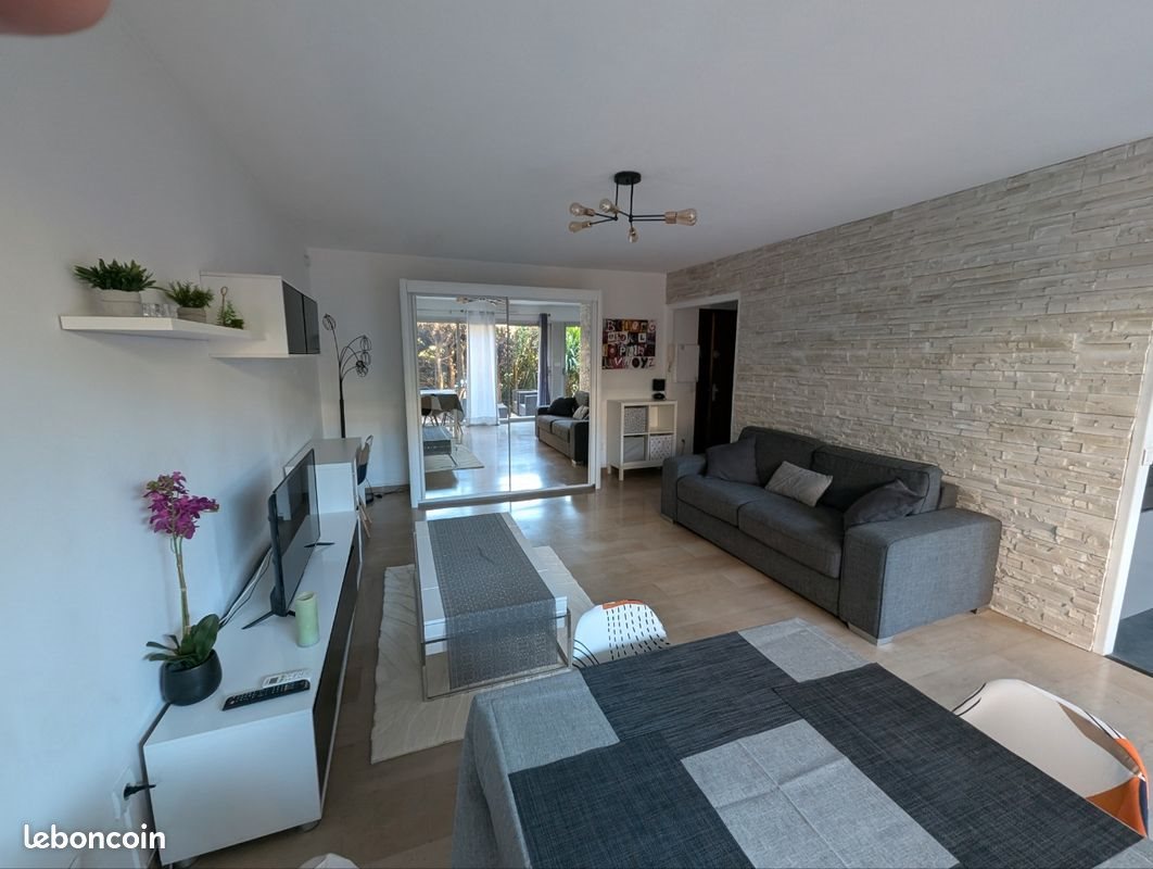Appartement à louer, 35m², Antibes