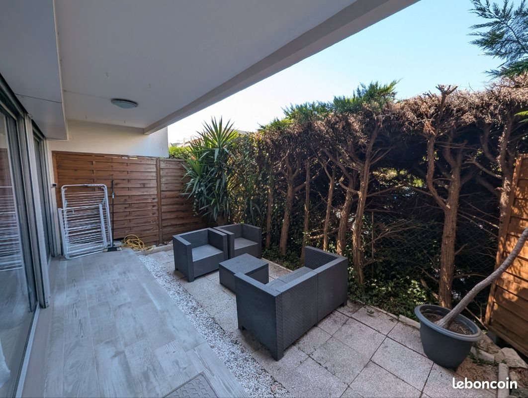Appartement à louer, 35m², Antibes