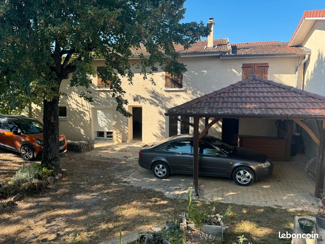 Maison à louer, 95m², Épinouze