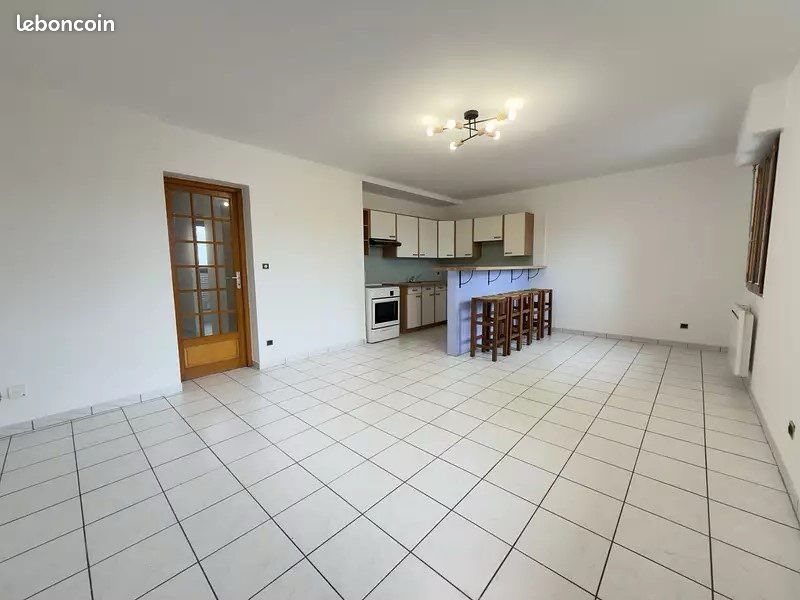 Appartement à louer, 47m², Melun