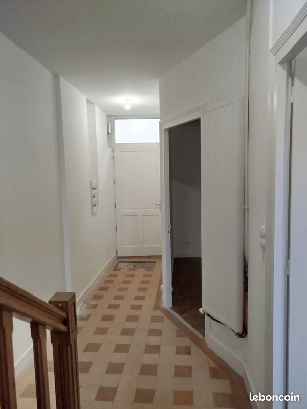 Maison à louer, 69m², Neuville-sur-Ain
