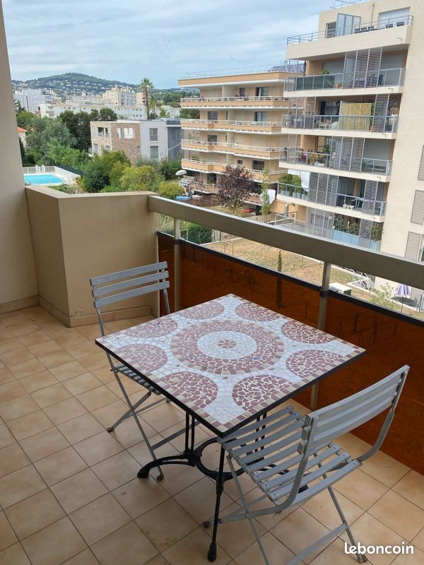 Appartement à louer, 31m², Antibes