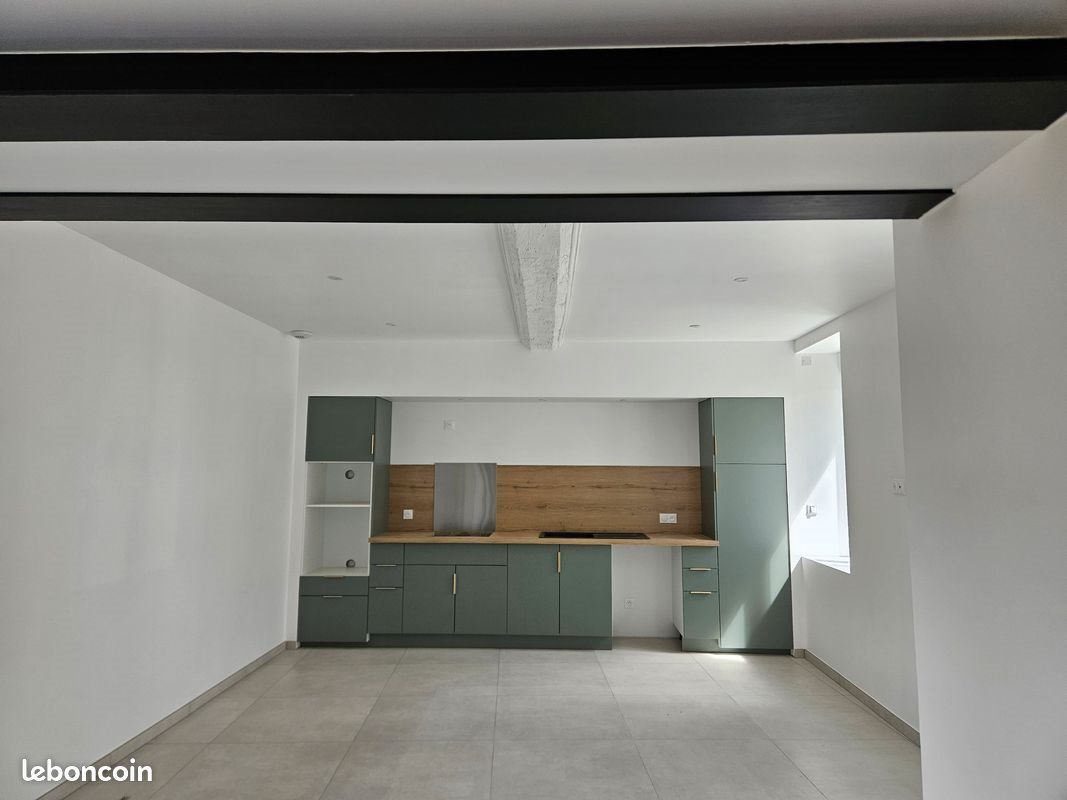 Maison à louer, 112m², Sainte-Sabine-sur-Longève