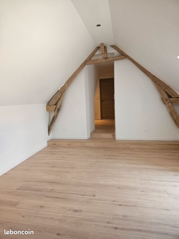Maison à louer, 112m², Sainte-Sabine-sur-Longève