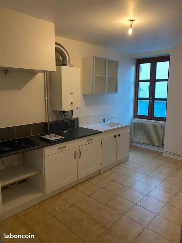 Appartement à louer, 72m², Saint-Laurent-sur-Saône