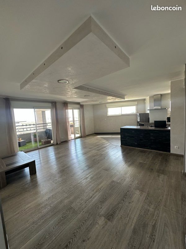 Appartement à louer, 89m², Bastia