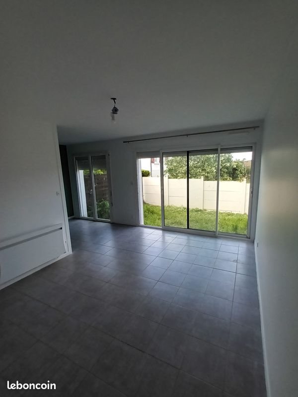 Maison à louer, 54m², Saint-Georges-des-Gardes