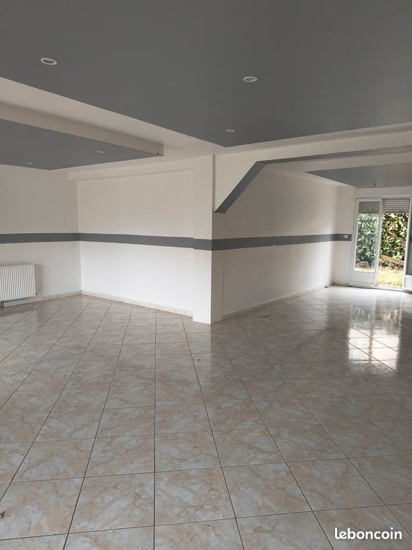 Appartement à louer, 150m², Montchanin