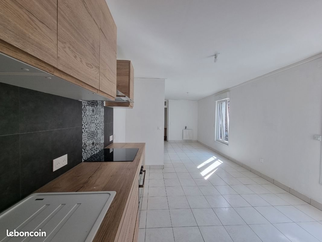 Appartement à louer, 53m², Albert