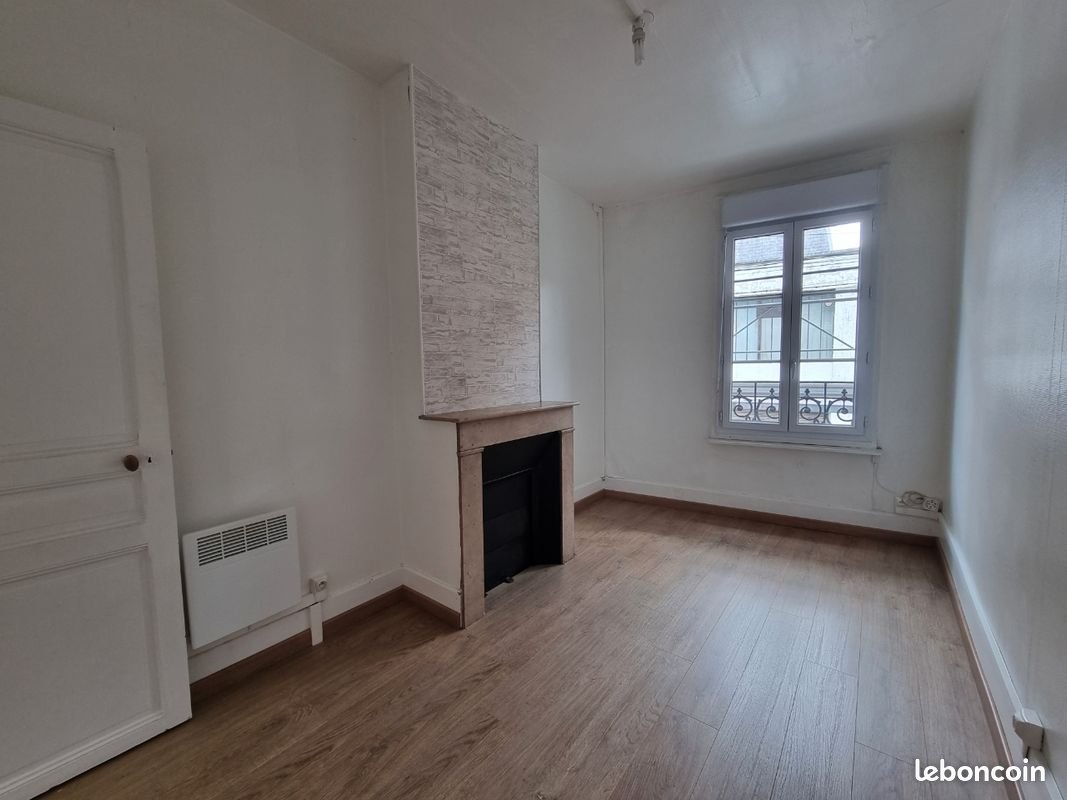 Appartement à louer, 53m², Albert