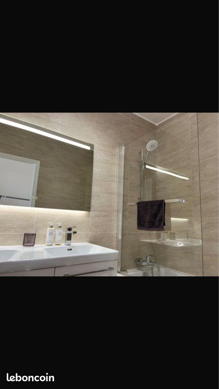 Appartement à louer, 79m², Fréjus