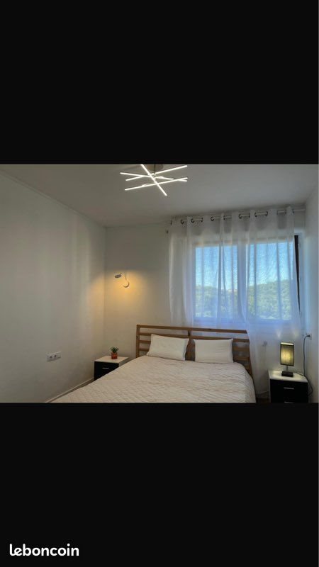 Appartement à louer, 79m², Fréjus