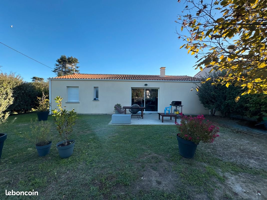 Maison à louer, 80m², Cozes