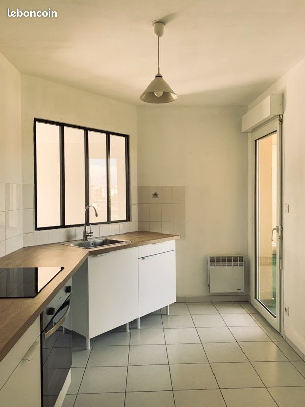Appartement à louer, 77m², Ajaccio