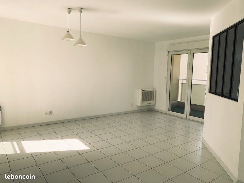 Appartement à louer, 77m², Ajaccio