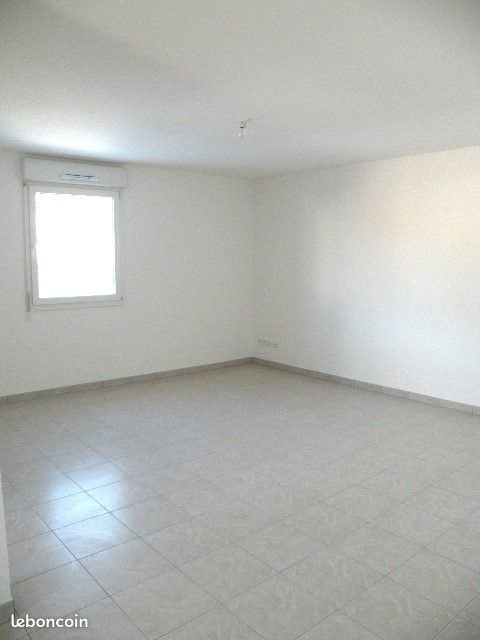 Appartement à louer, 48m², Les Hôpitaux-Neufs