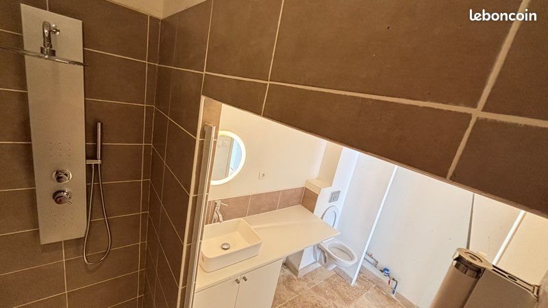 Maison à louer, 70m², Simiane-Collongue
