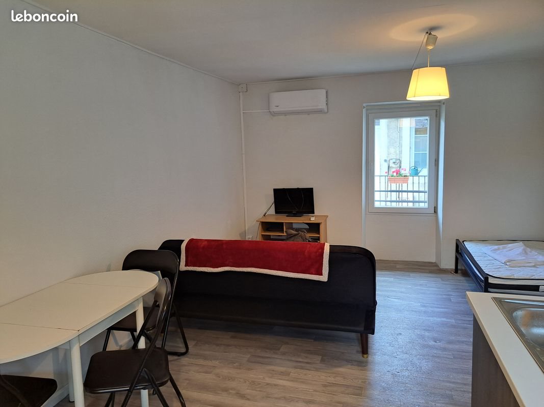 Appartement à louer, 25m², Lons-le-Saunier