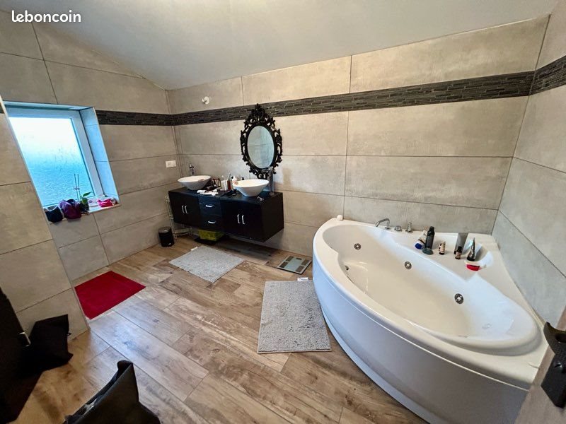 Maison à vendre, 160m², Usson-en-Forez