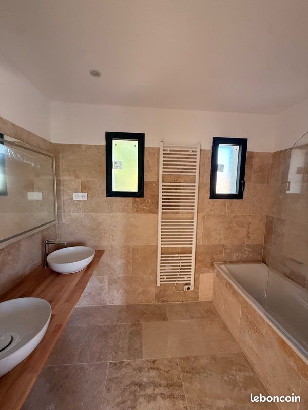 Maison à louer, 110m², Ceyreste