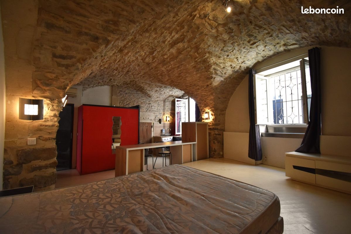 Appartement à louer, 39m², Nîmes