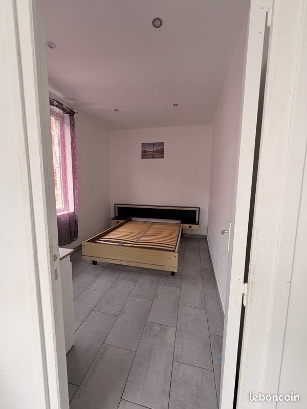 Appartement à louer, 29m², Saint-Quentin