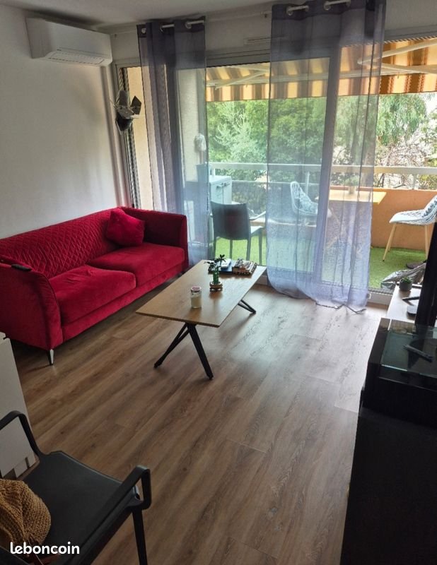 Appartement à louer, 25m², Saint-Raphaël