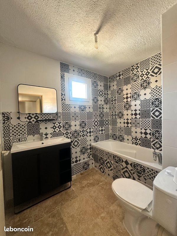 Appartement à louer, 49m², L'Isle-sur-la-Sorgue