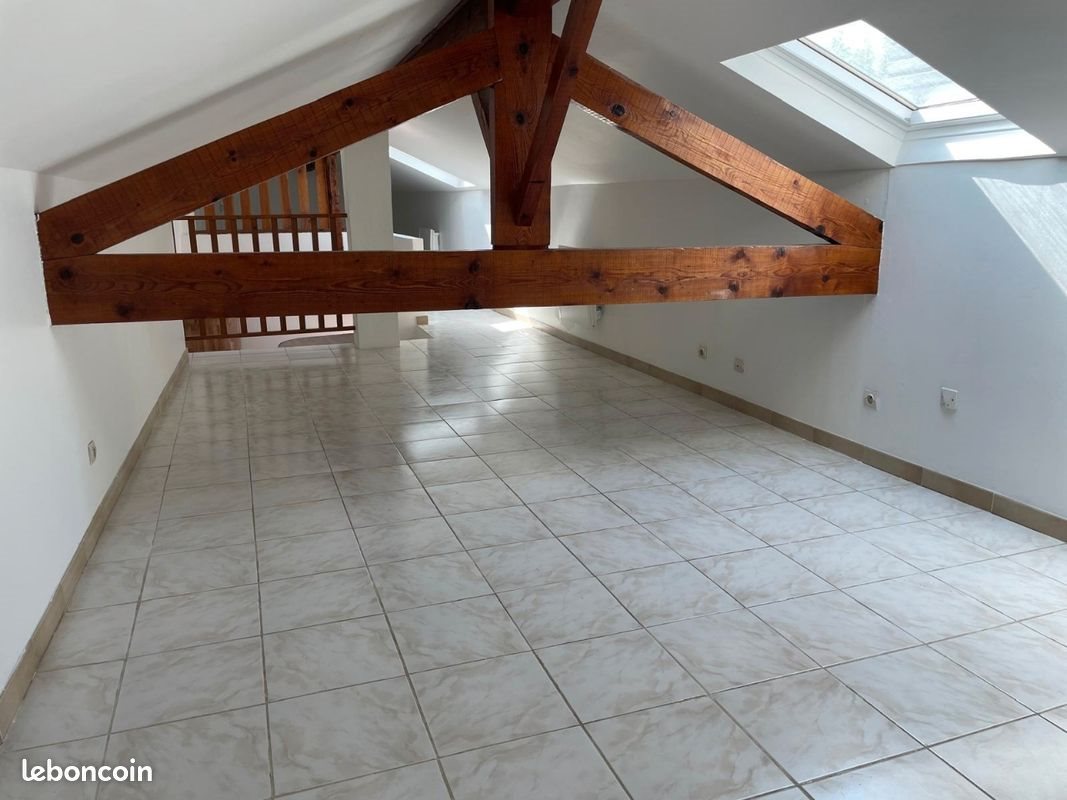 Appartement à louer, 46m², La Crau