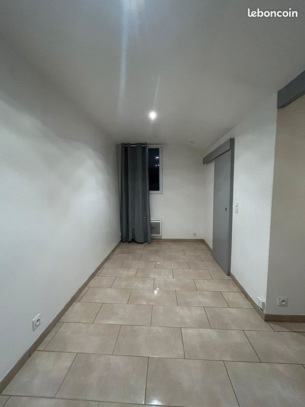 Appartement à louer, 18m², Presles