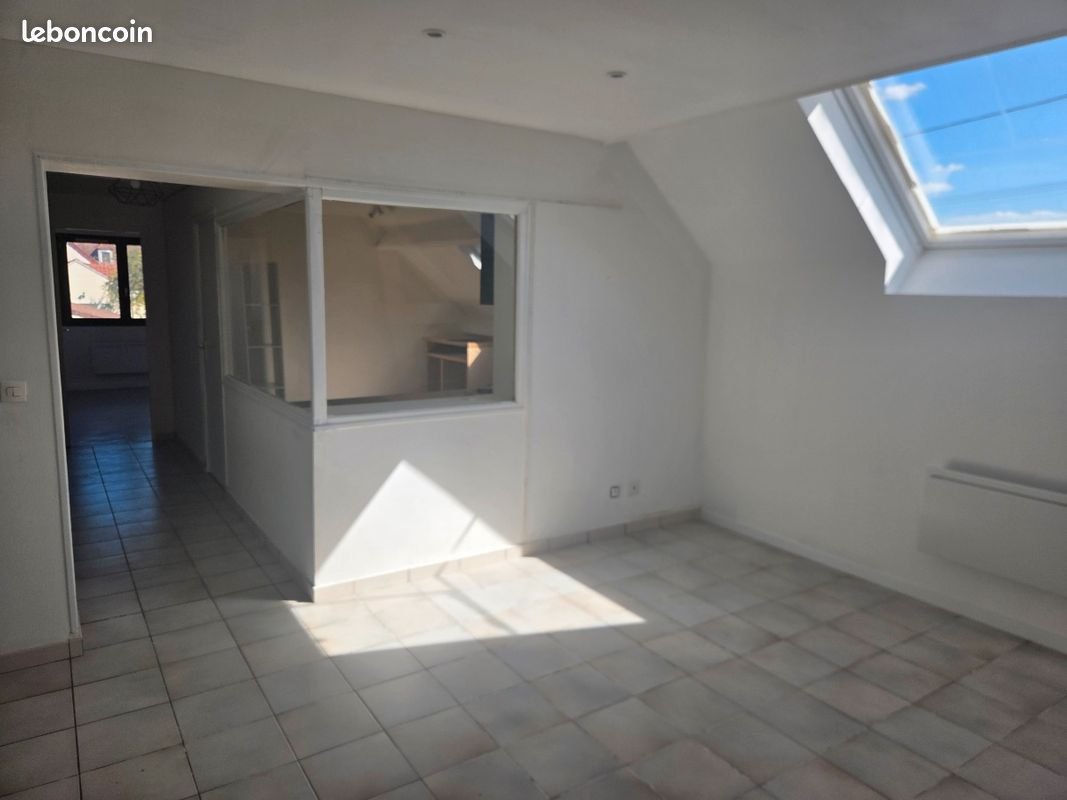 Appartement à louer, 75m², Gurgy