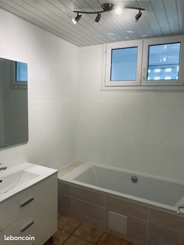 Appartement à louer, 57m², Saint-Paul-Trois-Châteaux
