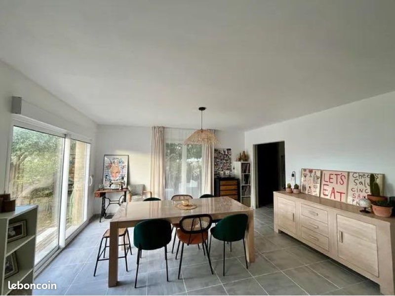 Maison à louer, 120m², Gallargues-le-Montueux