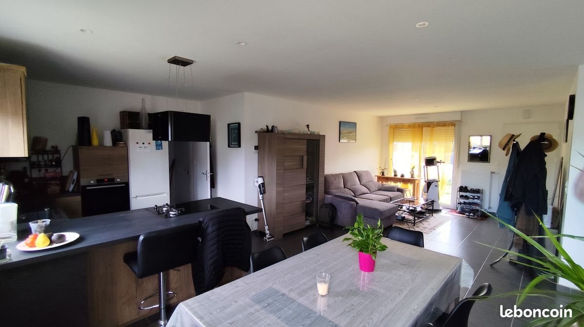 Maison à louer, 76m², Pluméliau