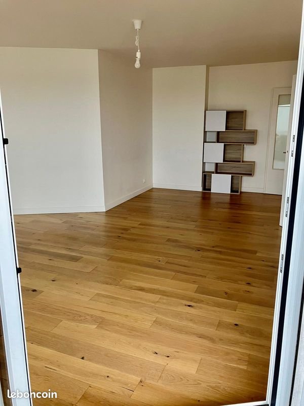 Appartement à louer, 60m², Courbevoie