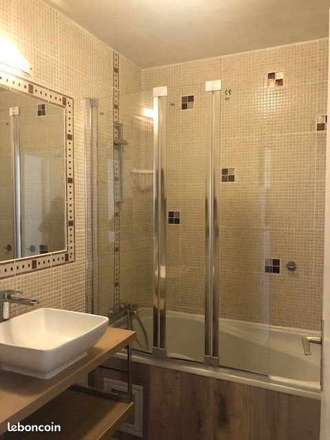 Appartement à louer, 60m², Courbevoie