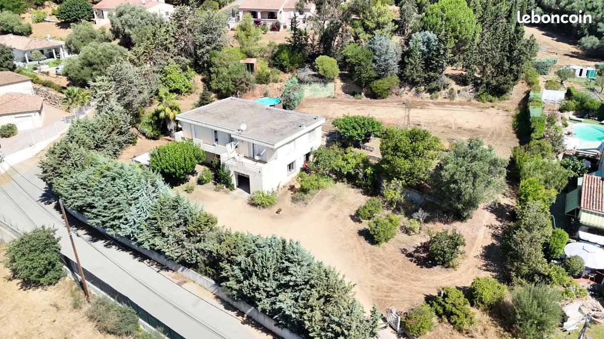 Maison à vendre, 250m², Afa